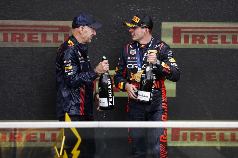 Adrian Newey távozhat a Red Bull F1 csapatától még ezen a héten