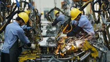 Autóipari hatalmak összecsapása: Kína előretörése és az elektromos átalakulás