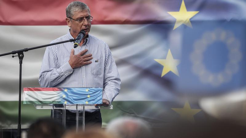 Itt az ideje abbahagyni a politikai hazaárulózást Magyarországon