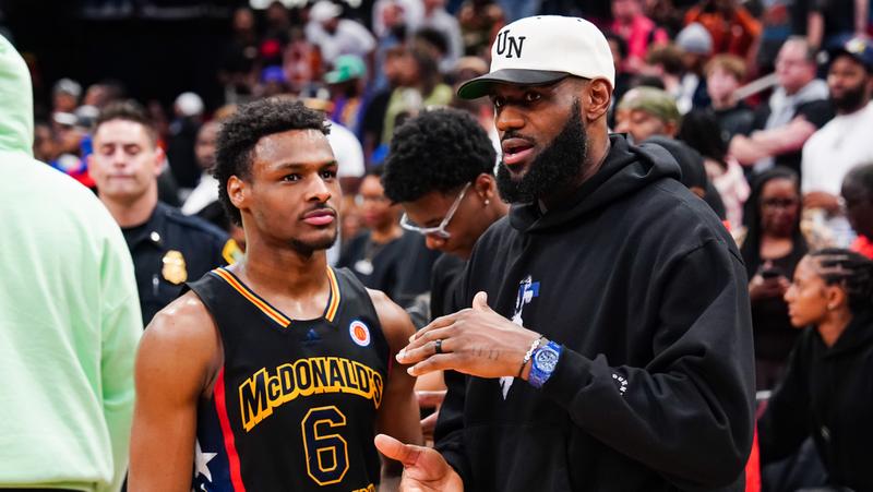 LeBron és Bronny James az NBA-ben írhatnak történelmet