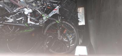 Csepeli házban bukkantak 250 lopott kerékpárra százmillió forint értékben