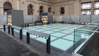 Megrepedt az üvegfödém a Keleti pályaudvaron, körbekerítéssel biztosítják