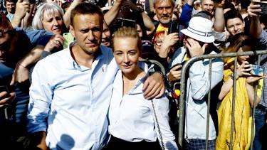 Orosz bíróság letartóztatási parancsot adott ki Navalnij özvegye ellen