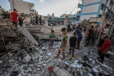 Több mint húsz halott izraeli légicsapásban Gázai iskolákra