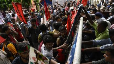 Bangladesi kijárási tilalom folytatódik, kvótarendszer eltörlésével