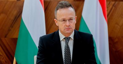 Magyar politikusok egyesülnek Szijjártó Péter ellen, lemondását követelik