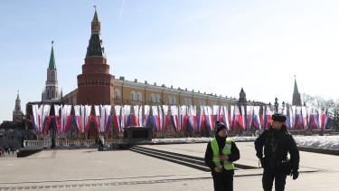 A Kreml biztonsági okokból korlátozza a tisztviselők külföldi utazását