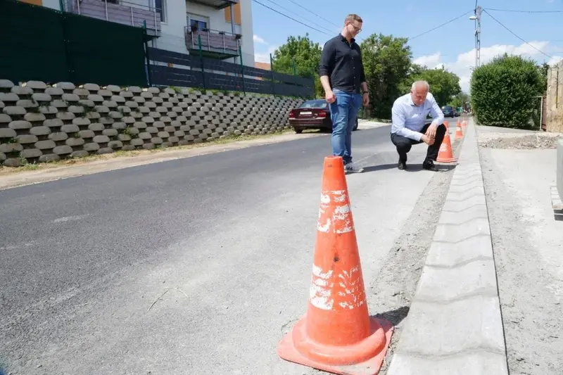 Pécsi útburkolatok a választási küzdelem középpontjában