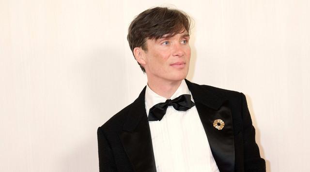 Cillian Murphy szinte felismerhetetlen: az ősz szakáll teljesen átalakította