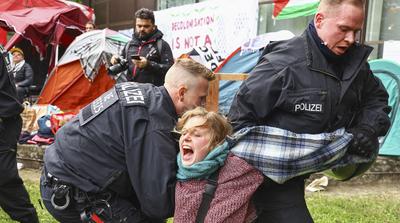 Négy rendőr sebesült meg a berlini palesztinpárti tüntetésen
