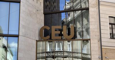 Palesztinpárti tüntetők zavarták meg a CEU diplomaosztóját Bécsben
