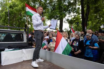 Magyar Péter szerint ciki a Fidesz és KDNP tagság a társadalmi válságok tükrében