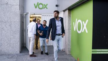 A Vox párt kilép a spanyol jobboldali koalíciókból a migrációs nézeteltérések miatt
