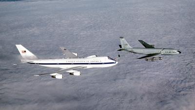 Az USA új "végítélet-repülőket" szerez be atomháborúra felkészülve