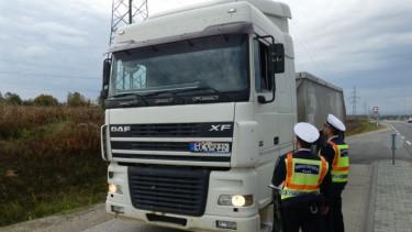 Közlekedési ellenőrzés a teherautókra és buszokra összpontosít a héten