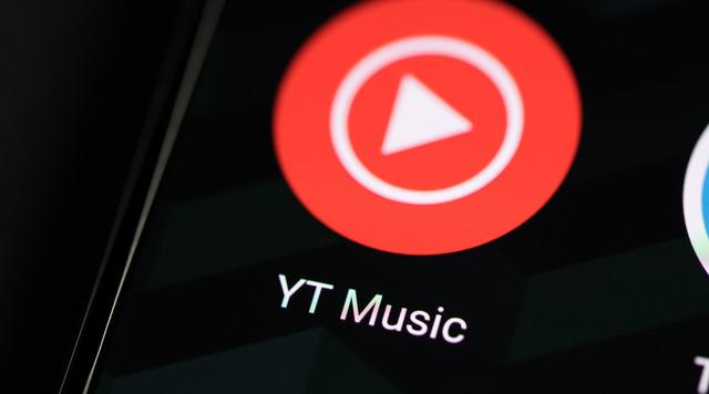 A YouTube Music új AI-vezérelt „Kérj zenét” funkcióját teszteli