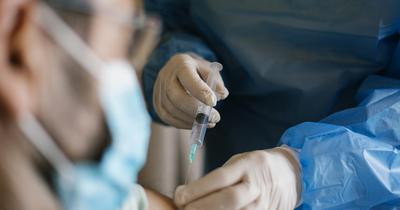 Amerikai kutatás cáfolja az mRNS vakcinák és szívmegállás összefüggését