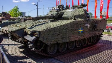 Ukrajna száz CV90-es harcjárművet kap Hollandiától a védelmi erősítésére