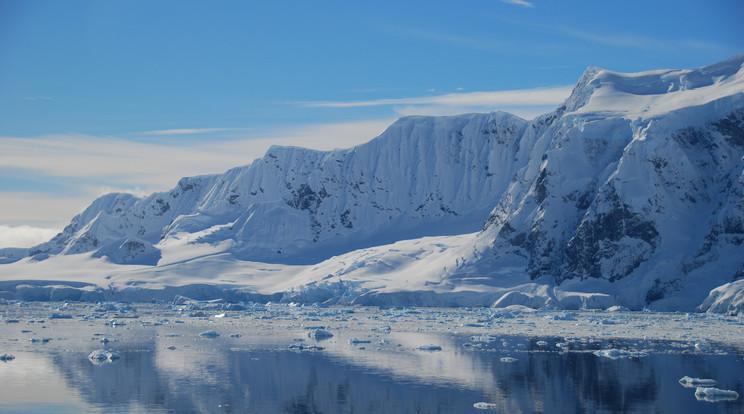 Austin Carter felfedezése: A Föld legrégebbi jege az Antarktiszon