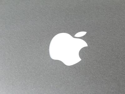 Az Apple nevével visszaélő csalók és a vállalat új fejlesztései