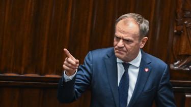 Donald Tusk elutasítja a Netanjahu és a Hamász vezetői közötti összehasonlítást