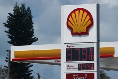 Shell szembesülhet akár 2 milliárd dolláros értékvesztéssel
