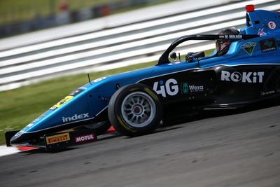 Molnár Martin remek kezdése a Brands Hatch-i brit F4 versenyen