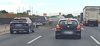 Audi menekülése balesetet okozott az M0-son a rendőrök elől