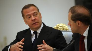 Medvegyev fenyegeti a Nyugatot: Célpontban a gazdaság és a bizalom