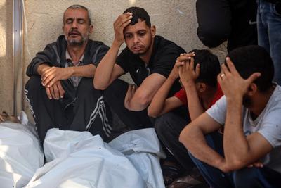 Több mint 30 halott egy ENSZ-iskolát ért izraeli légicsapásban Gázában