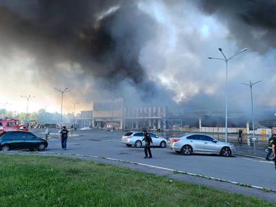 Orosz rakétatámadás harkivi bevásárlóközpontra: halálos áldozatok