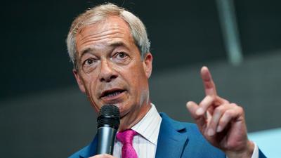 Farage-t trollkodták meg Putyin képével a választási kampány során