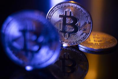 Bitcoin felezés a láthatáron: hétvégén újraíródhat a kripto történelem