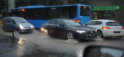 Másodfokú riasztás Budapestre és Pest megyére a heves esőzések miatt