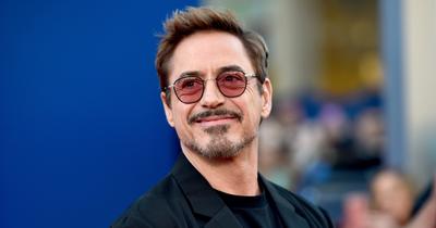 Robert Downey Jr. debütál a Broadway-n egy mesterséges intelligencia rajongó íróként