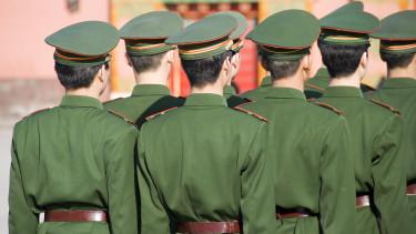 Kína új katonai egységeket hoz létre a modern háborúkra való felkészülés érdekében