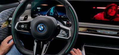 A BMW új önvezető technológiája forradalmasítja a vezetést