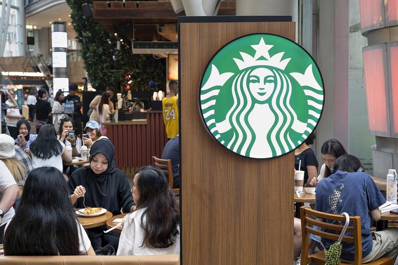 Starbucks baristák küzdenek az alulméretezett munkaerővel és hosszú várakozási időkkel