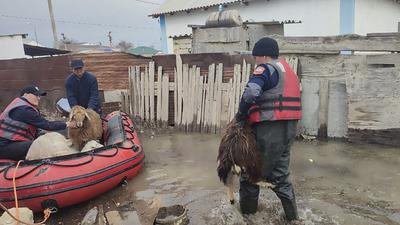 Több mint 120 ezer ember kitelepítése Kazahsztánban az áradások miatt