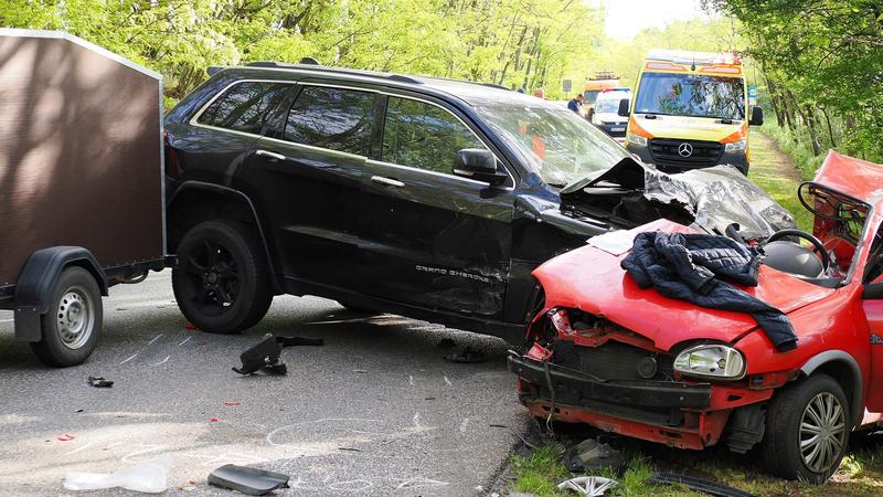 Halálos baleset történt egy terepjáró és egy Opel Corsa összeütközésekor