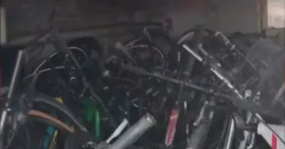 Százmillió forintnyi lopott biciklit találtak egy csepeli házban