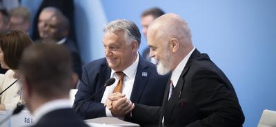 Orbán Viktor az EPC csúcstalálkozón: Európai Unió saját úton