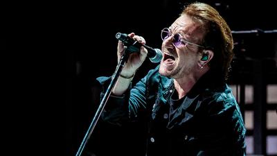 Bono 64 évesen is újítja a zenét: a U2 frontemberének pályafutása
