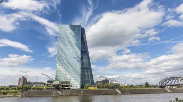 Az EKB beismerte, a kötvényvásárlások akadályozhatják az infláció elleni harcot