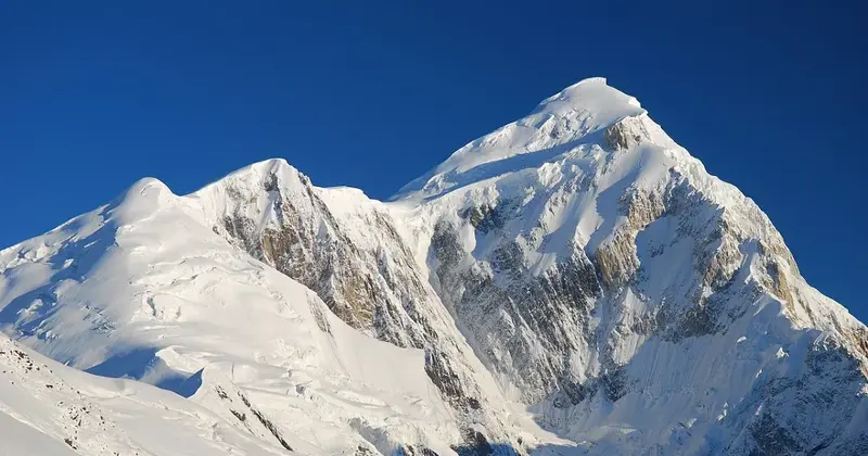Megrendült a hegymászó közösség: tragédia a Karakorum-hegyláncban