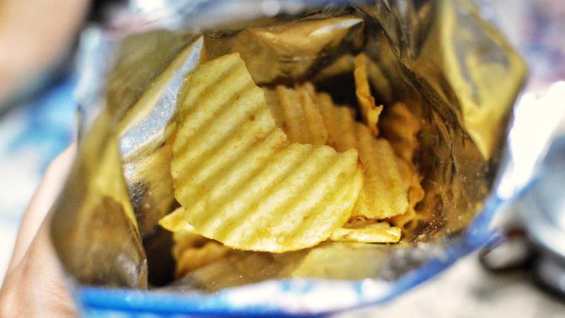 Diák maradhat le a szalagavatóról egy zacskó chips miatt