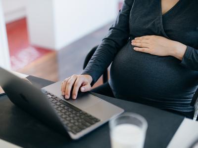 A magyar anyák munkaerőpiaci kihívásai és a vállalati támogatások