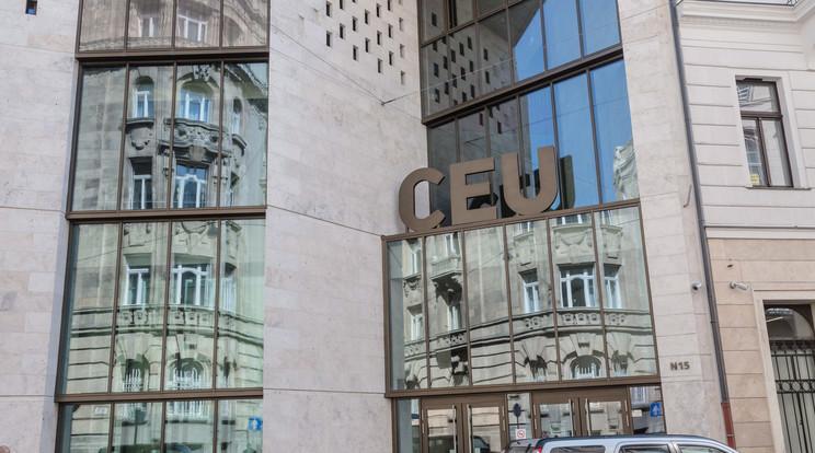 A CEU végleg elhagyja Budapestet és visszavonja magyarországi licencét