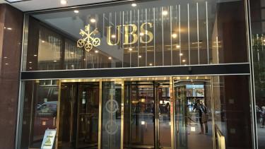 UBS új jutalmazási rendszert vezet be és stratégiai változásokat hajt végre