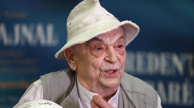 Bodrogi Gyula a 90. születésnapját ünnepli családi körben